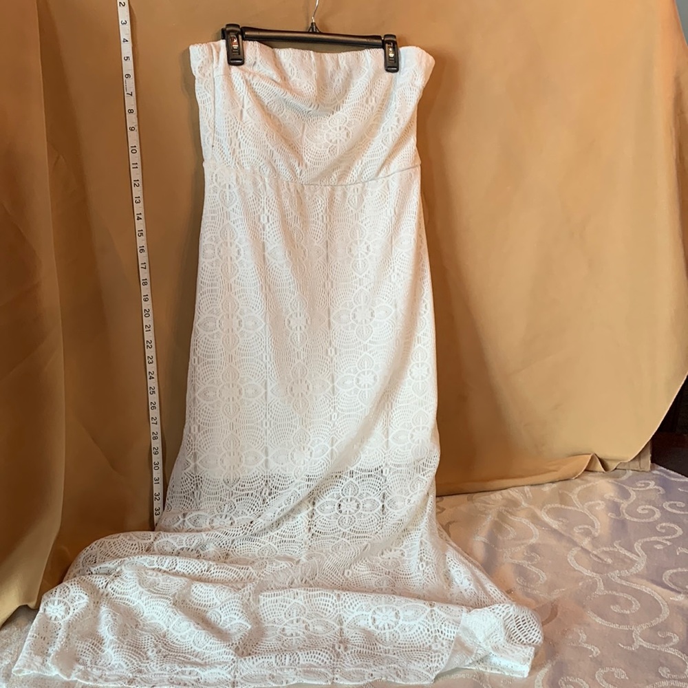 Bisou Bisou brand. Strapless cream lace Dress. Size 16. Wore once at wedding.